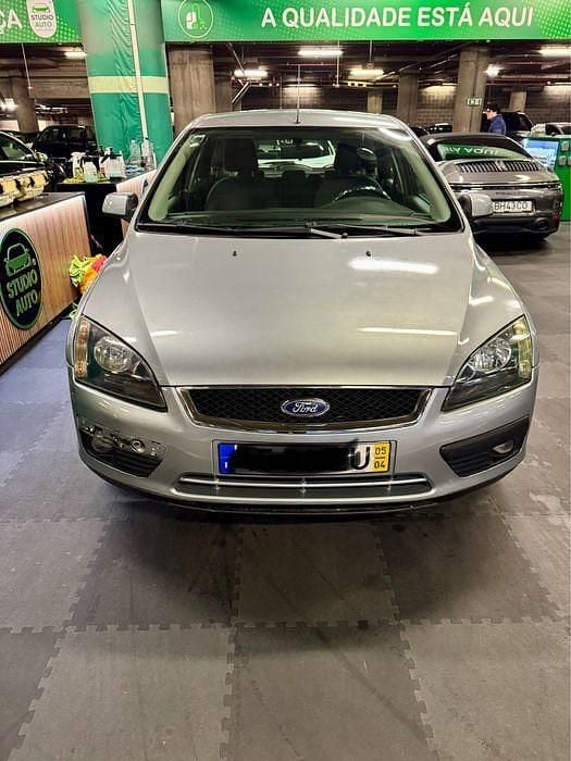 Usado 2005 Ford Focus Sedan | € 2.700 (Preço justo) - Imagem 1/4
