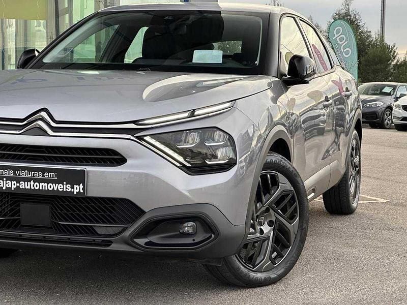 Usado Citroën C4 Shine 110 HP (80 kW) 2022 Cinzento SUV