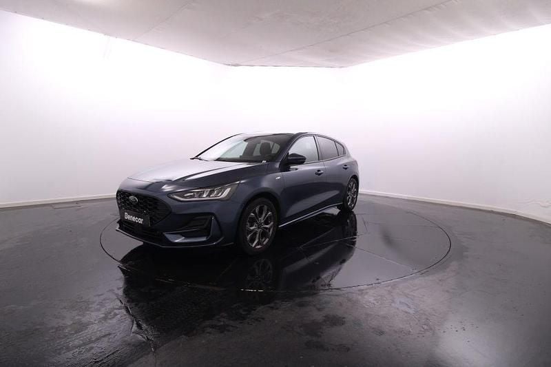 Azul Usado 2023 Ford Focus ST-Line | € 19.450 (Preço justo) - Imagem 1/4