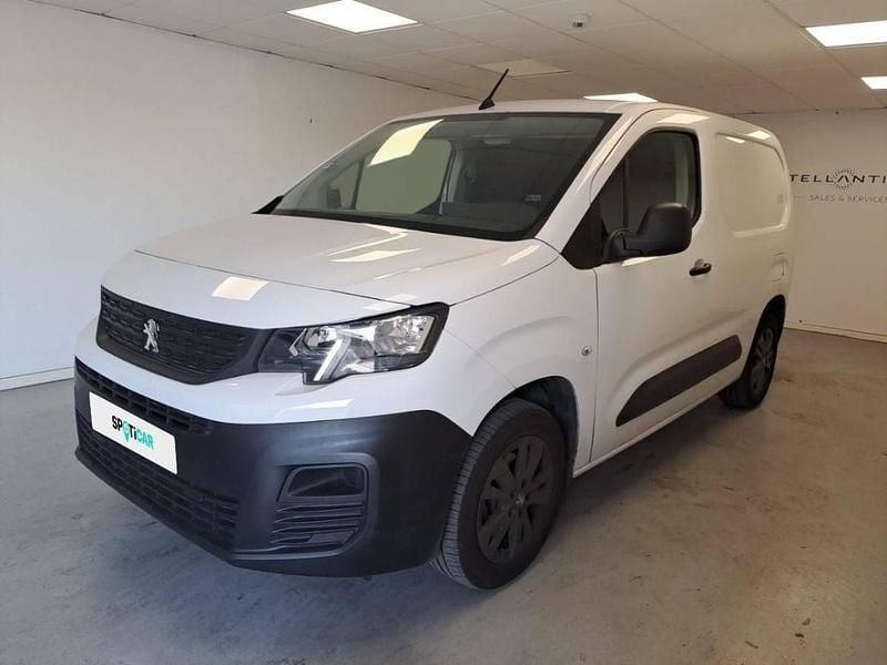 Branco Usado 2024 Peugeot Partner Monovolume | € 18.990 (Preço justo) - Imagem 1/4