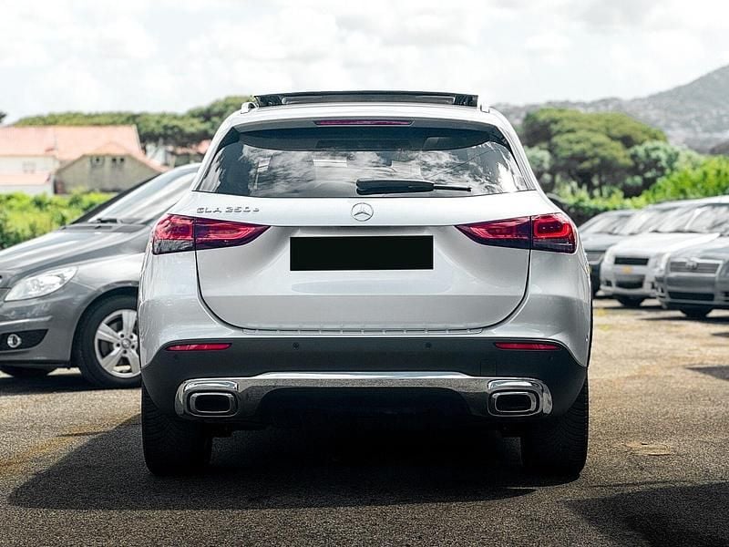 Usado Mercedes GLA250 Progressive 218 HP (160 kW) 2021 Cinza SUV