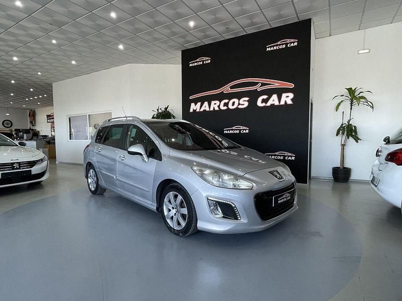 Cinza Usado 2011 Peugeot 308 Active Carrinha | € 9.700 (Preço justo) - Imagem 1/4