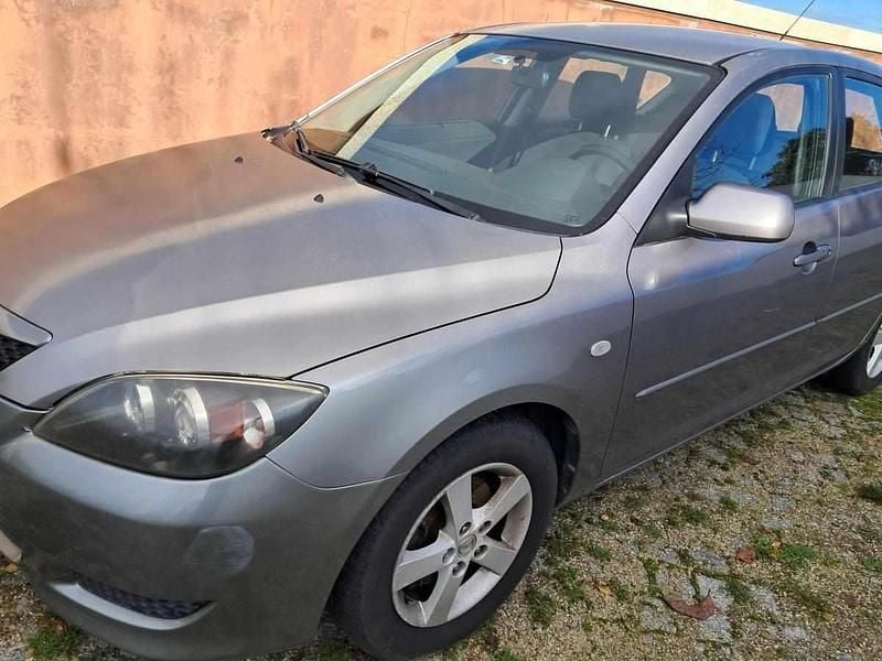 Usado Mazda 3 84 HP (61 kW) 2004 Cinzento Citadino