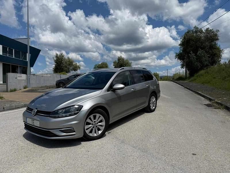 Usado VW Golf VII 116 HP (85 kW) 2017 Cinzento Carrinha