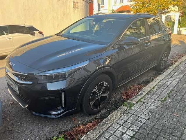 Preto Usado 2023 Kia Ceed Citadino | € 24.200 (Preço justo) - Imagem 1/4
