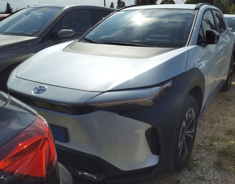 Branco Usado 2024 Toyota bZ4X SUV | € 36.699 - Imagem 1/4