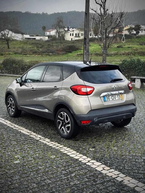Usado Renault Captur 90 HP (66 kW) 2016 Outra SUV