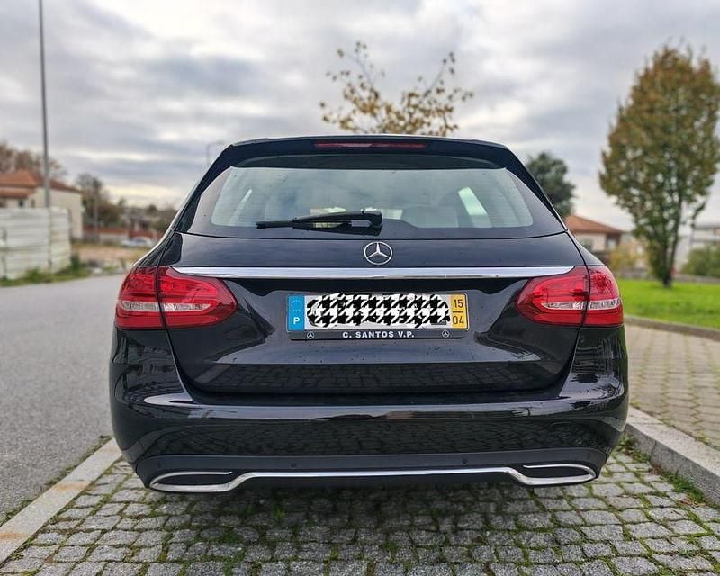 Usado Mercedes C220 Avantgarde 170 HP (125 kW) 2015 Sedan