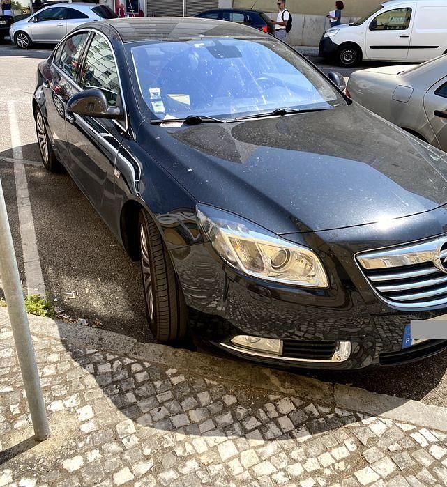 Preto Usado 2010 Opel Insignia Sedan | € 9.000 - Imagem 1/4