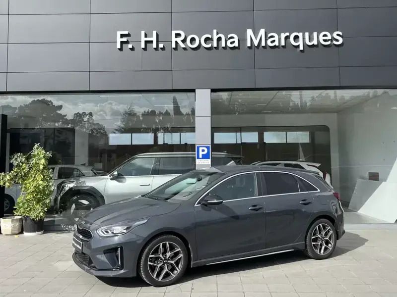 Cinzento Usado 2019 Kia Ceed GT GT-Line Citadino | € 21.750 (Preço justo) - Imagem 1/4