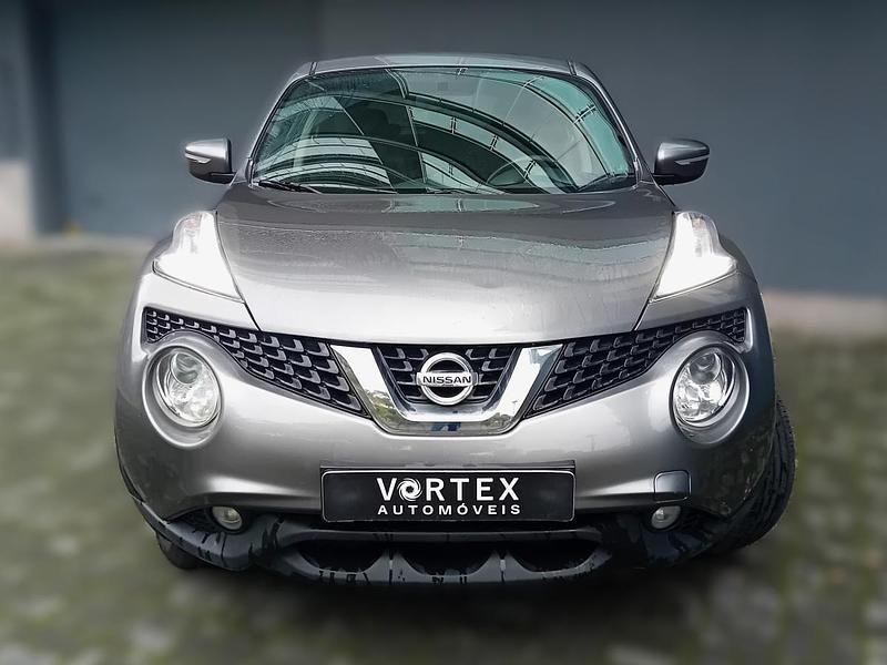 Usado Nissan Juke Acenta Connect 115 HP (84 kW) 2016 Cinza SUV