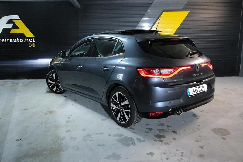Usado Renault Mégane IV Bose Edition 140 HP (102 kW) 2020 Cinza