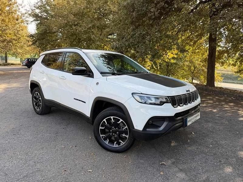 Branco Usado 2022 Jeep Compass SUV | € 25.990 (Preço justo) - Imagem 1/4