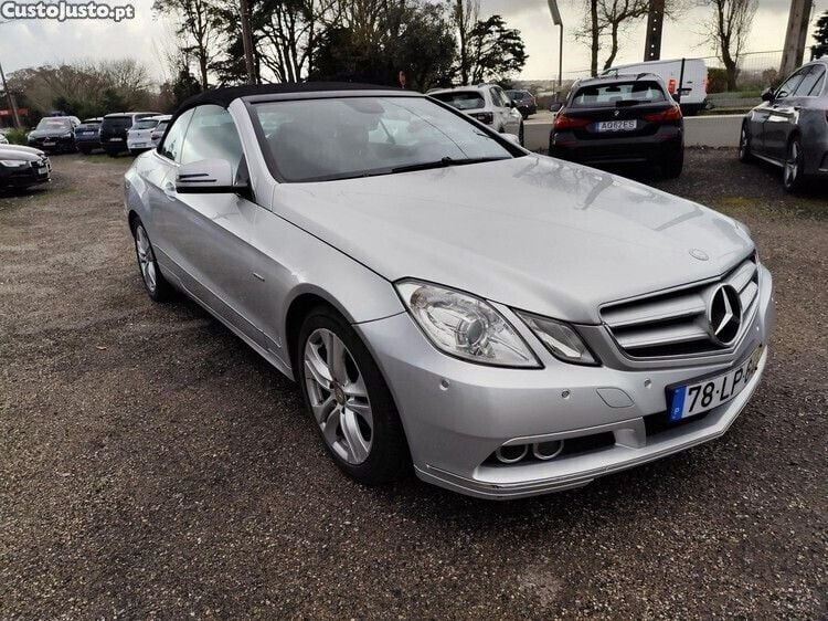 Usado Mercedes E220 Avantgarde 170 HP (125 kW) 2011 Cinza Coupé