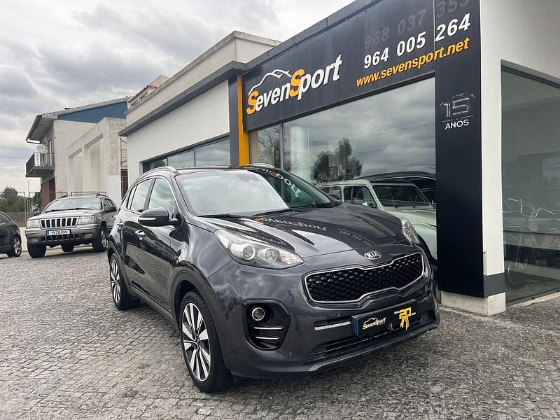 Azul Usado 2018 Kia Sportage SUV | € 18.500 (Preço elevado) - Imagem 1/4