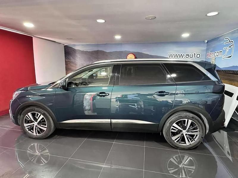 Verde Usado 2017 Peugeot 5008 Allure Monovolume | € 19.900 (Preço justo) - Imagem 1/4