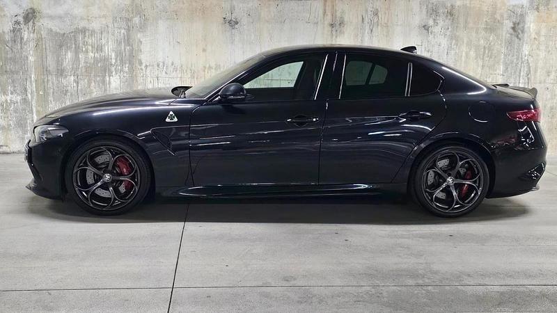 Usado Alfa Romeo Giulia Quadrifoglio 510 HP (375 kW) 2017 Preto Sedan