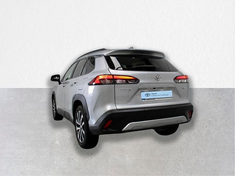 Usado Toyota Corolla Cross Luxury 70 HP (51 kW) 2024 Cinza (pintura metalizada) SUV