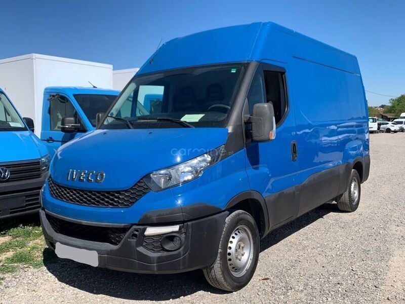 Azul Usado 2015 Iveco Daily | € 24.990 - Imagem 1/1