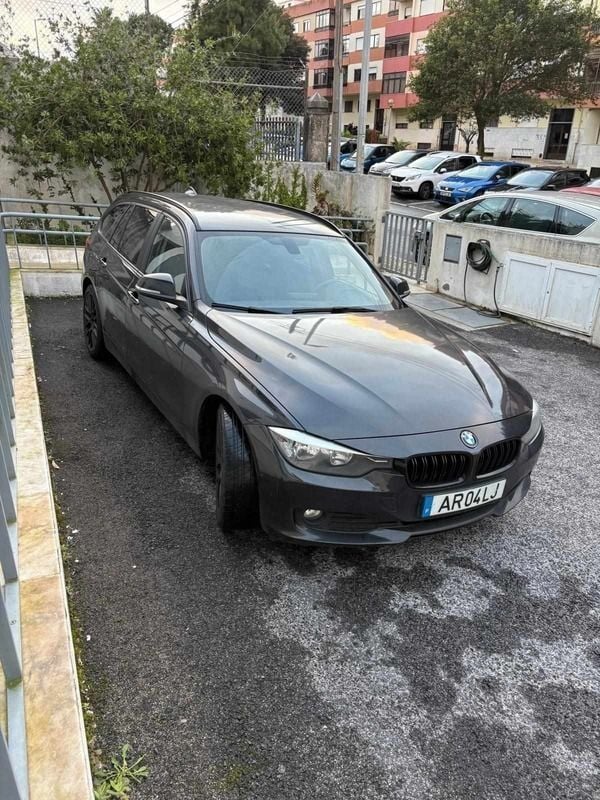 Preto Usado 2014 BMW 318 Carrinha | € 12.000 (Bom preço) - Imagem 1/4