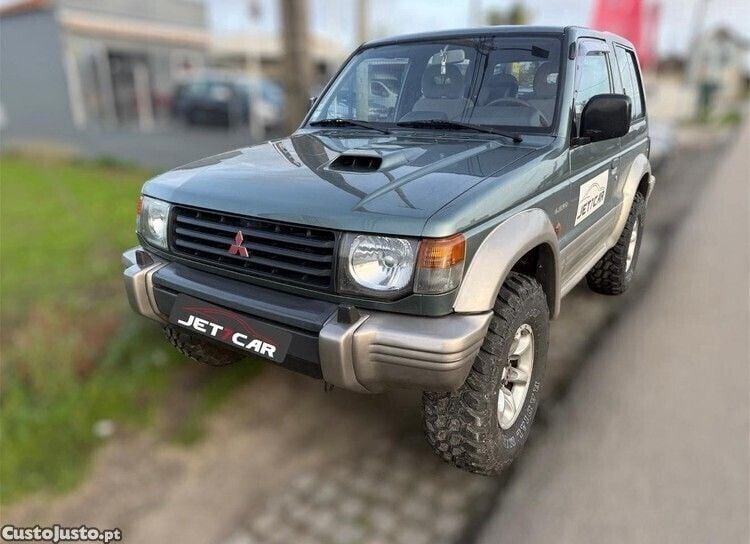 Verde Usado 1993 Mitsubishi Pajero SUV | € 12.990 - Imagem 1/1