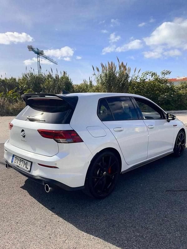 Usado VW Golf VIII GTI 245 HP (180 kW) 2022 Branco Sedan