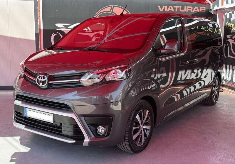 Cinzento Usado 2023 Toyota Proace Van | € 39.500 - Imagem 1/4