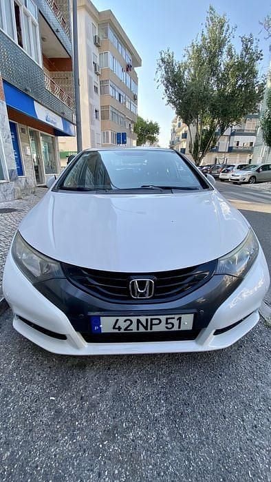 Branco Usado 2013 Honda Civic Comfort Sedan | € 11.500 (Preço justo) - Imagem 1/4