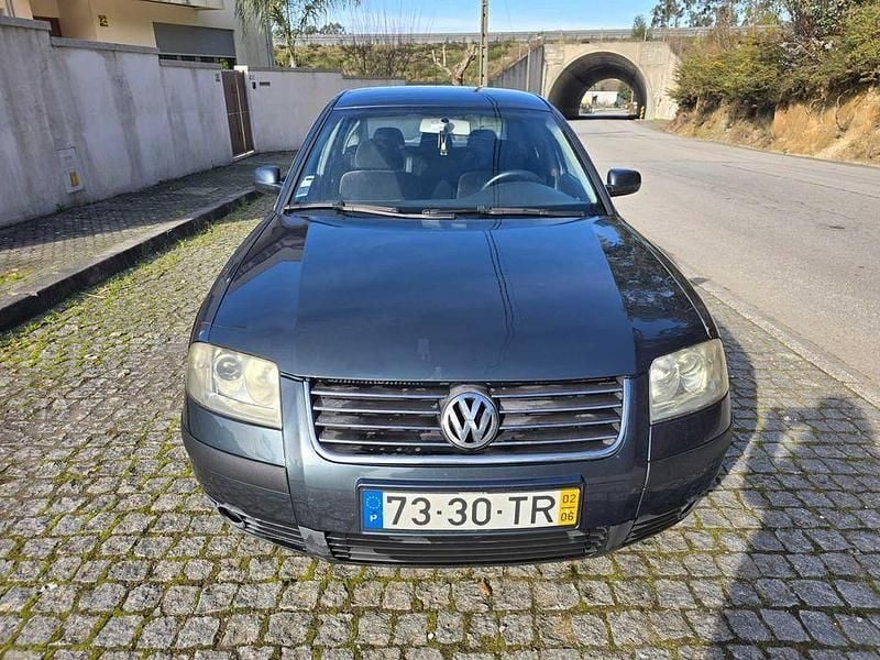 Usado 2002 VW Passat Sedan | € 3.350 (Preço justo) - Imagem 1/4