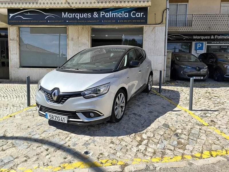 Cinzento Usado 2019 Renault Scénic IV Monovolume | € 18.749 (Preço justo) - Imagem 1/4