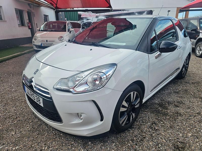 Usado Citroën DS3 Chic 100 HP (73 kW) 2016 Branco Citadino
