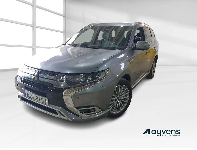 Cinzento Usado 2020 Mitsubishi Outlander P-HEV | € 23.900 (Preço justo) - Imagem 1/4