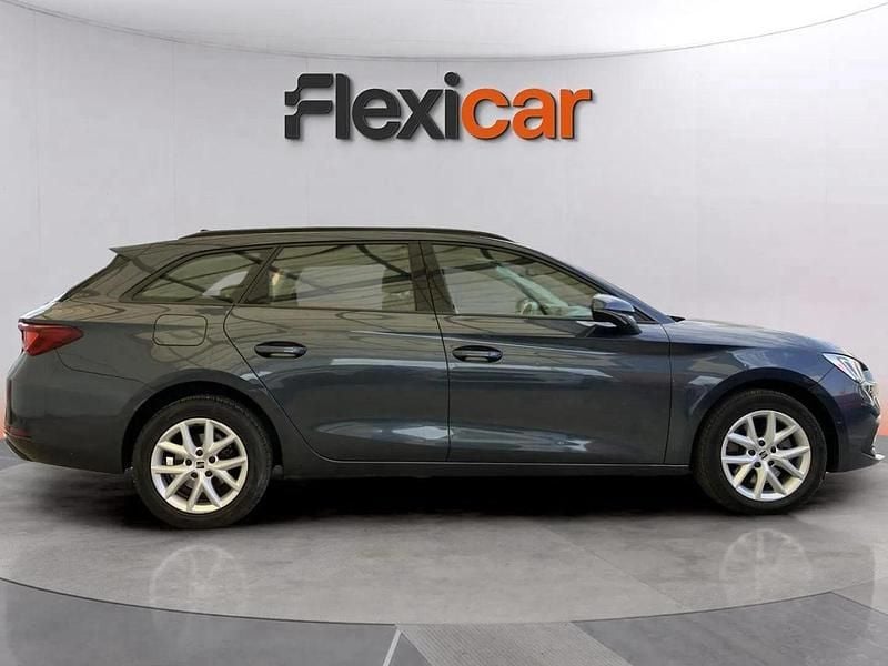 Cinza Usado 2022 Seat Leon Style Sedan | € 19.990 (Preço justo) - Imagem 1/4