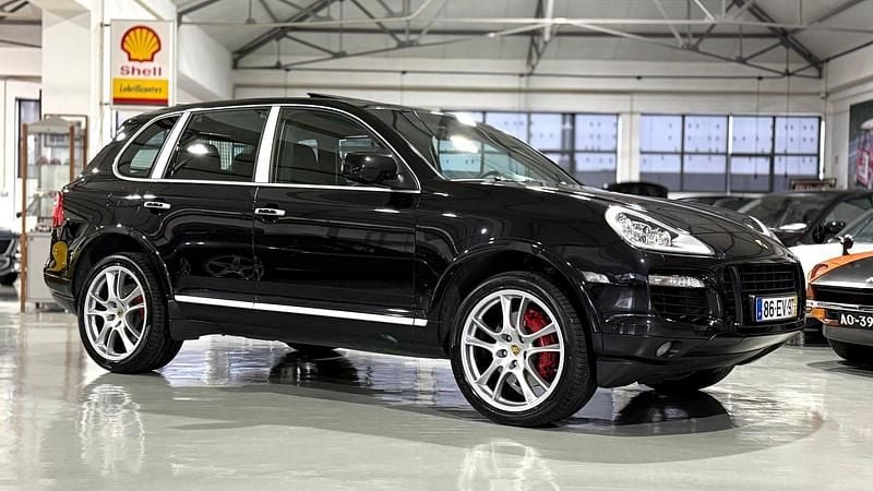 Preto Usado 2007 Porsche Cayenne Turbo SUV | € 42.500 - Imagem 1/4