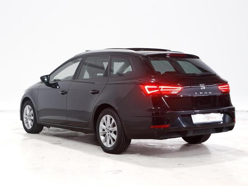 Usado Seat Leon ST 115 HP (84 kW) 2019 Preto Carrinha