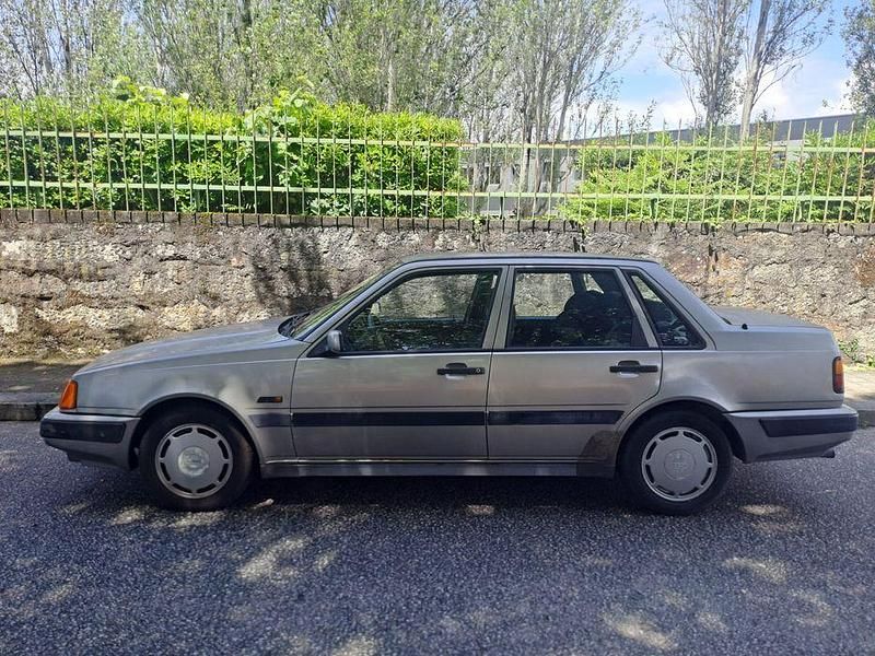 Usado 1992 Volvo 460 Sedan | € 3.500 - Imagem 1/4