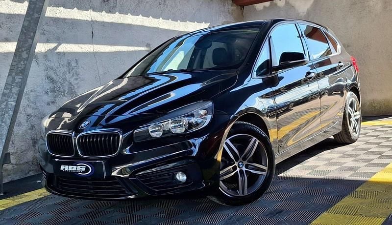 Preto Usado 2015 BMW 216 Active Tourer Sport Line Monovolume | € 13.990 (Preço justo) - Imagem 1/4