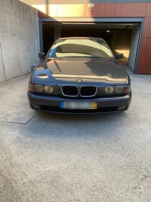 Usado 1998 BMW 525 Sedan | € 2.800 - Imagem 1/4