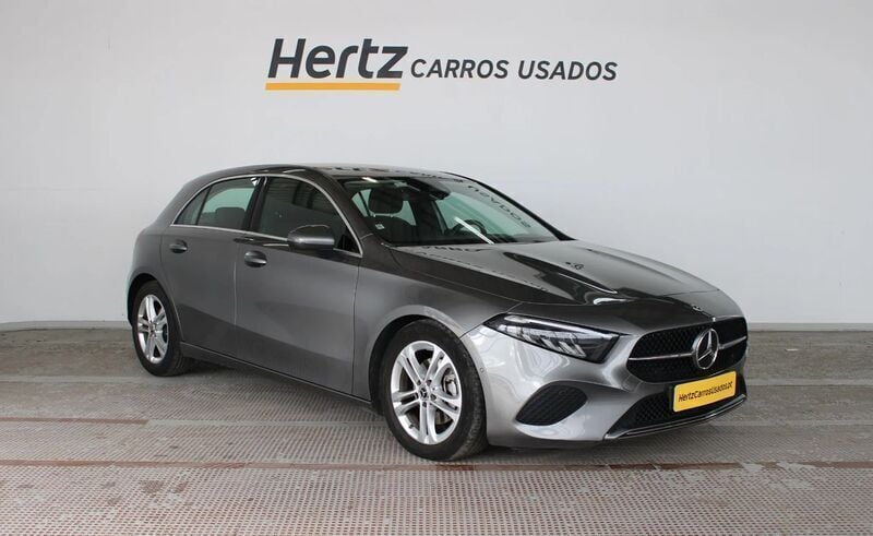 Cinza Usado 2023 Mercedes A200 Progressive Sedan | € 30.190 (Super Preço) - Imagem 1/4