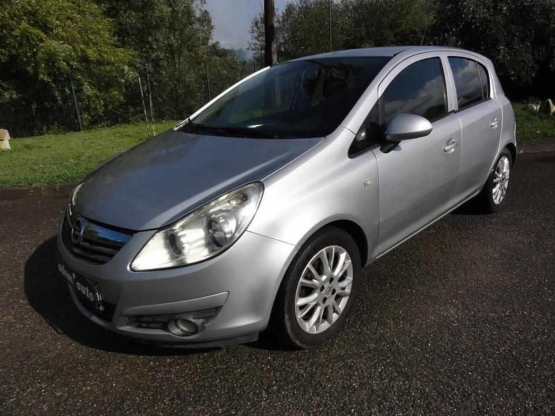 Usado Opel Corsa 80 HP (58 kW) 2009 Cinzento Citadino