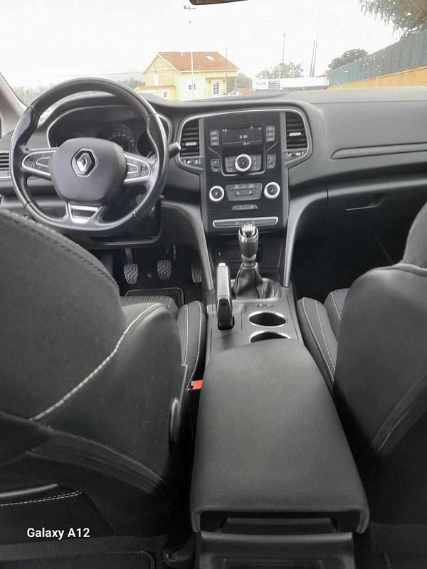 Usado Renault Mégane GrandTour 90 HP (66 kW) 2017 Cinzento Carrinha
