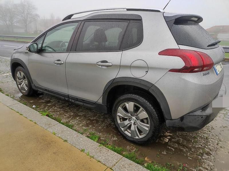Usado Peugeot 2008 130 HP (95 kW) 2019 SUV