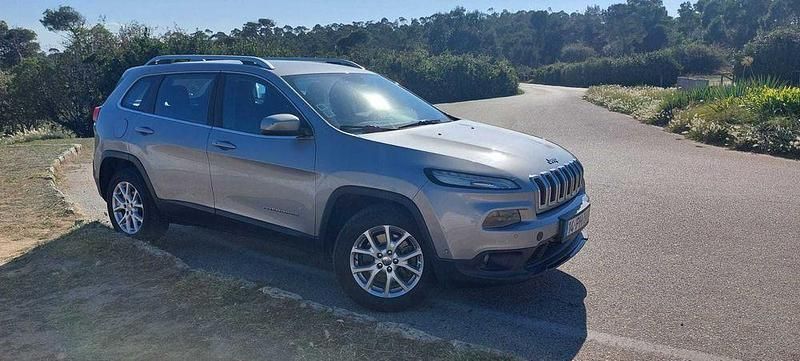 Usado 2014 Jeep Cherokee Longitude SUV | € 14.999 - Imagem 1/4