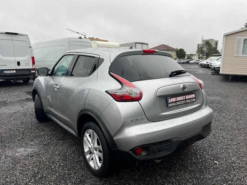 Usado Nissan Juke Acenta 110 HP (80 kW) 2015 Cinza SUV