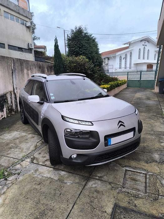 Usado Citroën C4 Cactus 100 HP (73 kW) 2018 Citadino