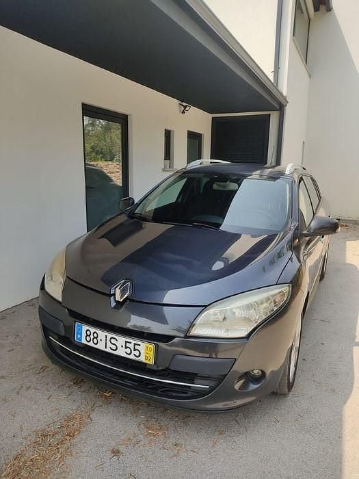Usado 2010 Renault Mégane III Sedan | € 4.550 (Preço justo) - Imagem 1/4