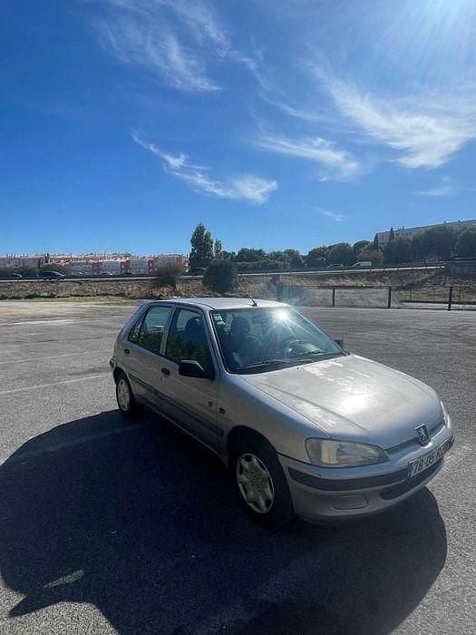 Usado 2001 Peugeot 106 Citadino | € 2.100 - Imagem 1/4