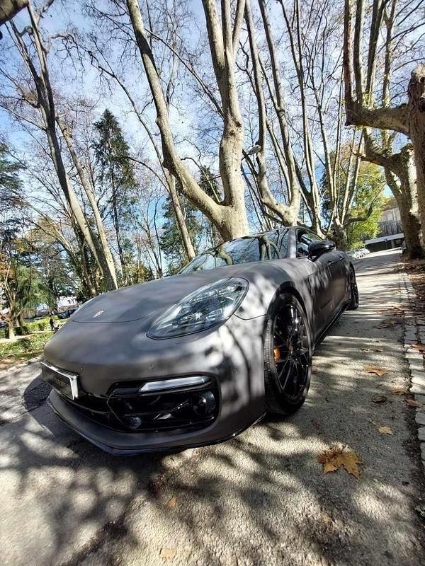 Usado Porsche Panamera 462 HP (339 kW) 2018 Cinzento