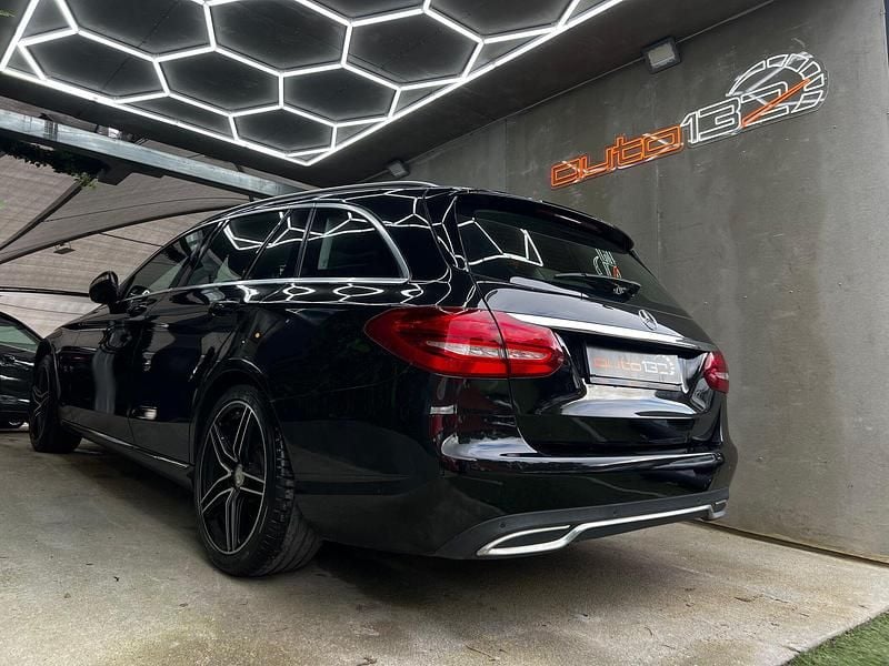 Usado Mercedes C220 Avantgarde 170 HP (125 kW) 2015 Preto Carrinha