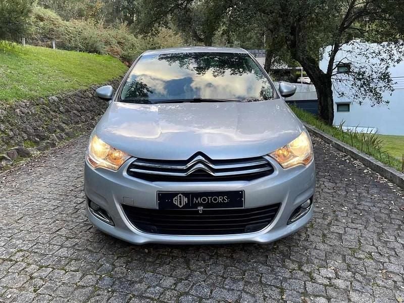 Usado Citroën C4 Exclusive 112 HP (82 kW) 2012 Cinzento